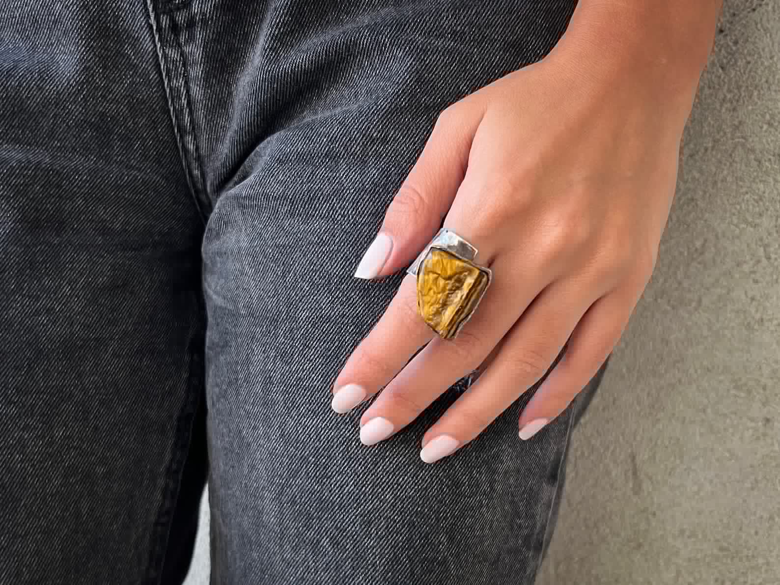 Cat's Eye Silver Ring LevenExclusive