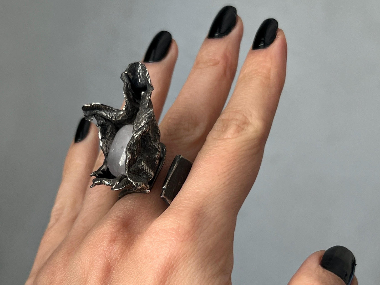 ვერცხლის ბეჭედი კვარცით