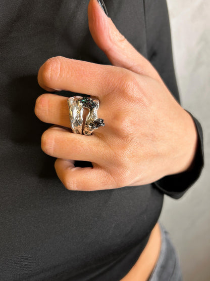 შავი ქვის ღია ბეჭედი